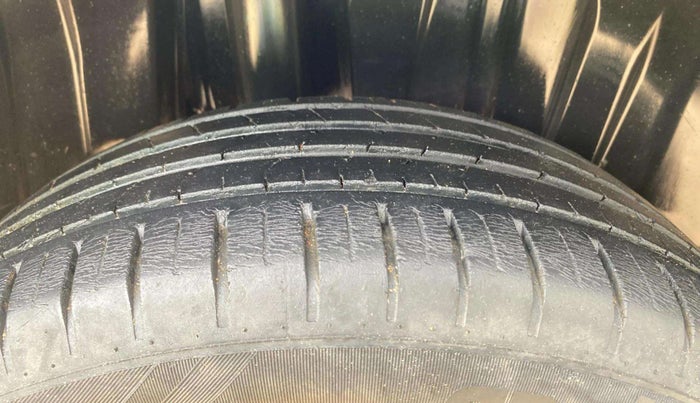 2022 Maruti Baleno ALPHA PETROL 1.2, Petrol, Manual, 42,104 km, Right Rear Tyre Tread