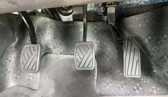 2022 Maruti Baleno ALPHA PETROL 1.2, Petrol, Manual, 42,104 km, Pedals