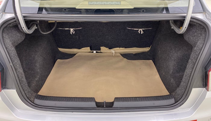 2017 Volkswagen Ameo HIGHLINE1.2L PLUS 16 ALLOY, Petrol, Manual, 70,031 km, Boot Inside