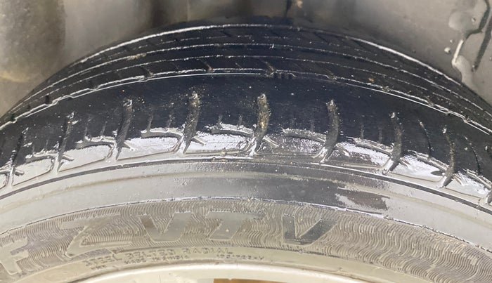 2017 Volkswagen Ameo HIGHLINE1.2L PLUS 16 ALLOY, Petrol, Manual, 70,031 km, Right Rear Tyre Tread