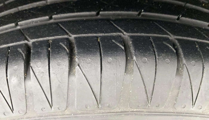2022 KIA SONET HTK PLUS 1.2, Petrol, Manual, 39,911 km, Right Rear Tyre Tread