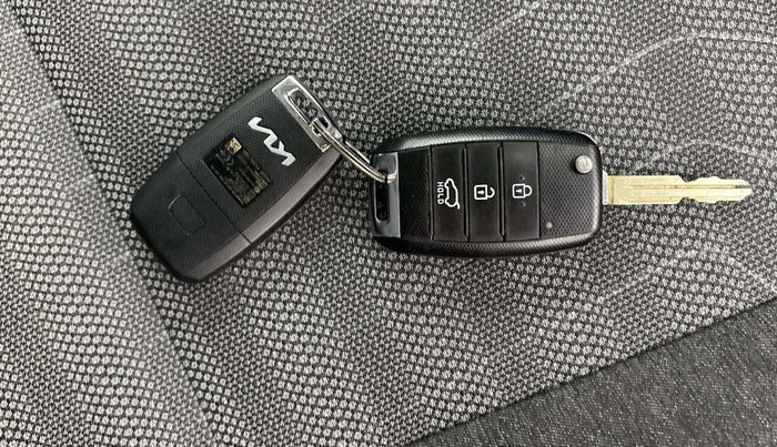 2022 KIA SONET HTK PLUS 1.2, Petrol, Manual, 39,911 km, Key Close Up