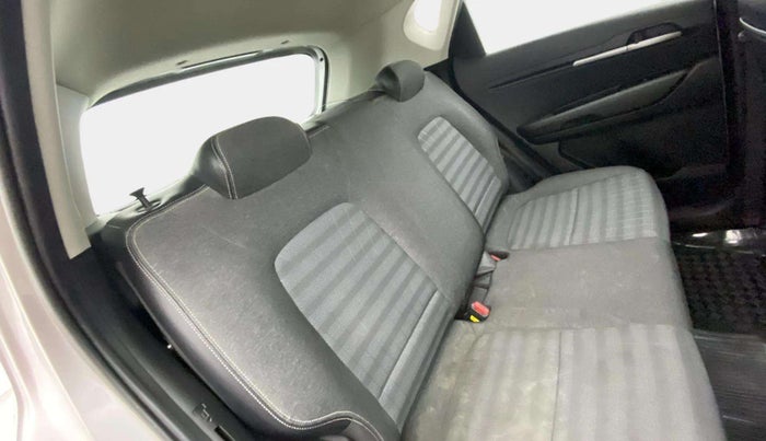 2022 KIA SONET HTK PLUS 1.2, Petrol, Manual, 39,911 km, Right Side Rear Door Cabin