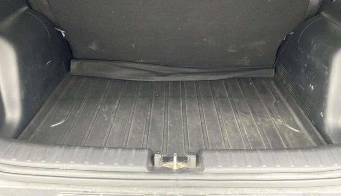 2022 KIA SONET HTK PLUS 1.2, Petrol, Manual, 39,911 km, Boot Inside