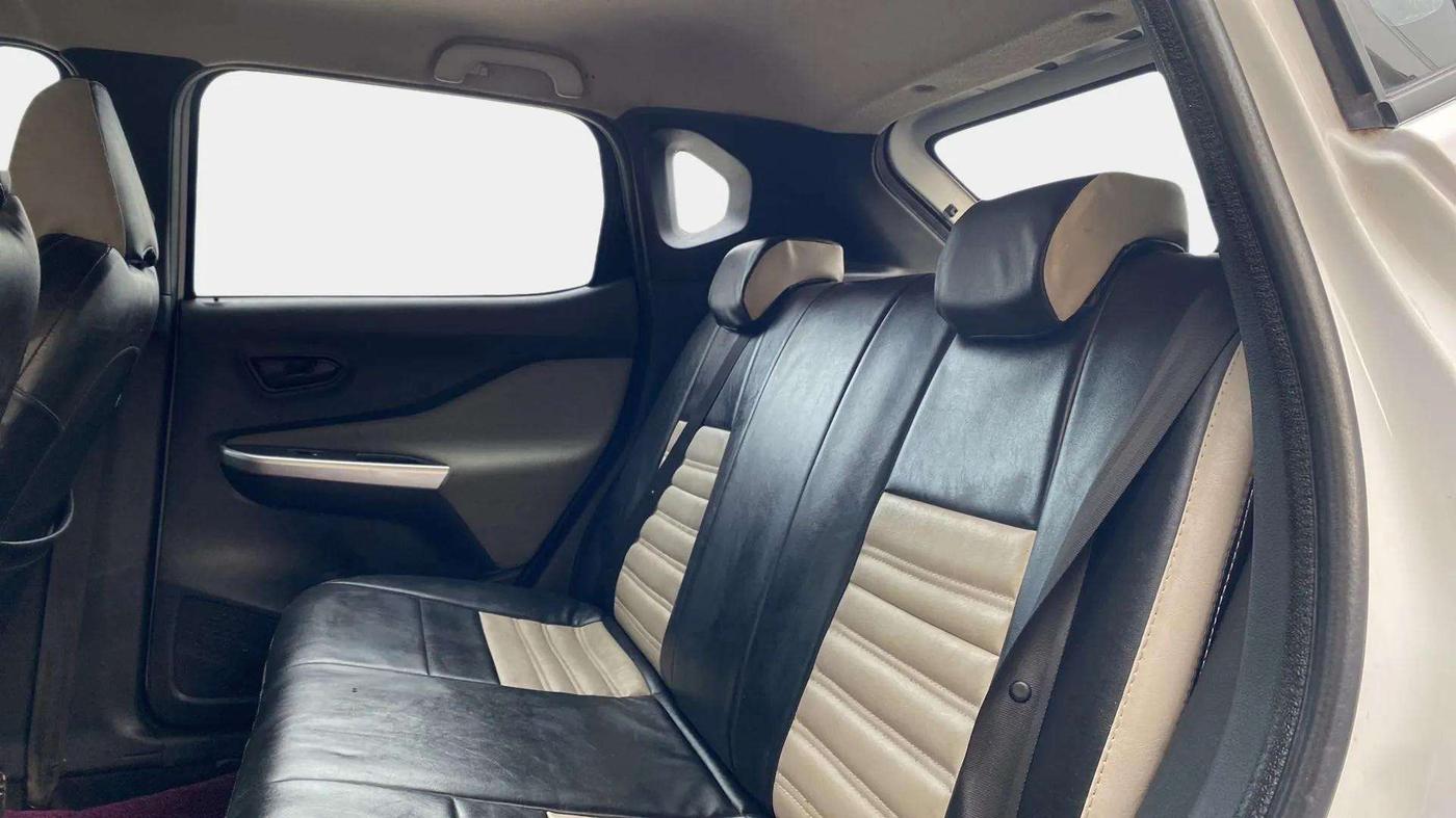 2022 Nissan MAGNITE XE, Petrol, Manual, 68,952 km, Right Side Rear Door Cabin