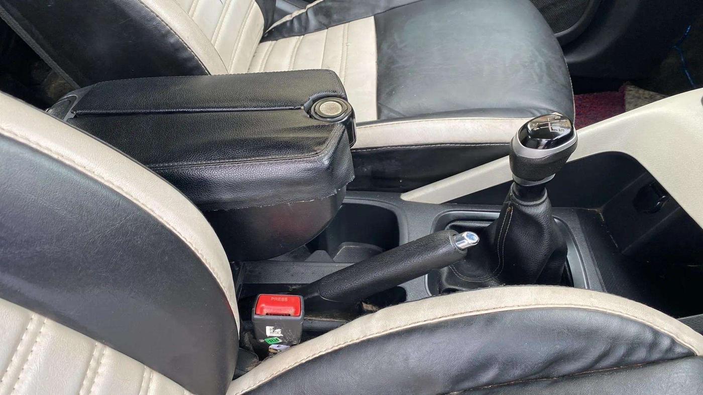 2022 Nissan MAGNITE XE, Petrol, Manual, 68,952 km, Gear Lever