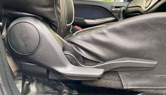 2020 Maruti Baleno ZETA PETROL 1.2, Petrol, Manual, 82,166 km, Driver Side Adjustment Panel