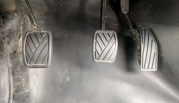 2020 Maruti Baleno ZETA PETROL 1.2, Petrol, Manual, 82,166 km, Pedals