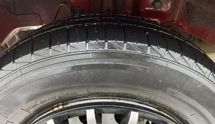 2015 Hyundai Eon D-LITE+, Petrol, Manual, 86,520 km, Right Rear Tyre Tread