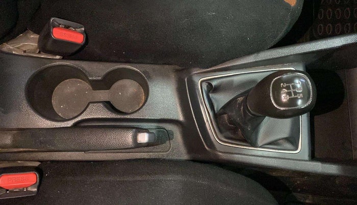 2018 Hyundai Elite i20 MAGNA EXECUTIVE 1.2, Petrol, Manual, 62,599 km, Gear Lever