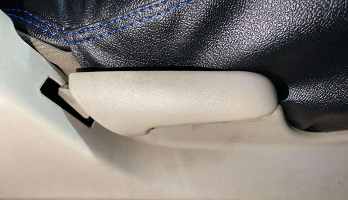2018 Maruti Celerio VXI, Petrol, Manual, 68,289 km, Driver Side Adjustment Panel
