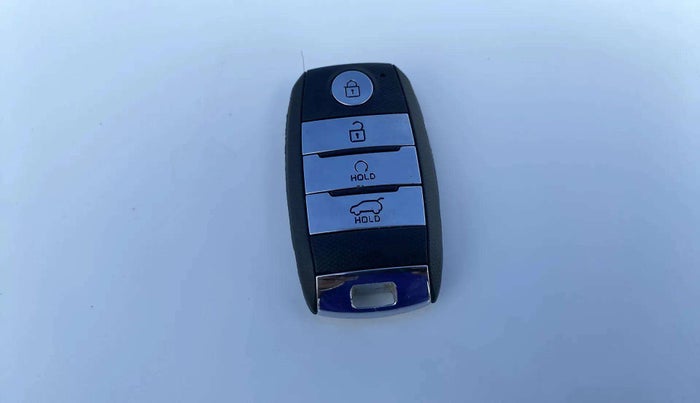 2020 KIA SONET HTX 1.0 IMT, Petrol, Manual, 45,693 km, Key Close Up
