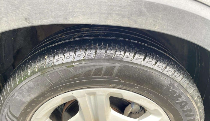 2020 KIA SONET HTX 1.0 IMT, Petrol, Manual, 45,693 km, Right Front Tyre Tread
