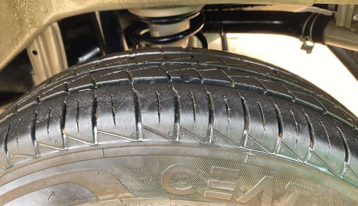 2022 Maruti Alto VXI, Petrol, Manual, 19,256 km, Left Rear Tyre Tread