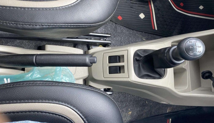 2022 Maruti Alto VXI, Petrol, Manual, 19,256 km, Gear Lever