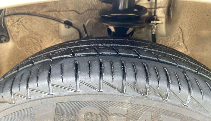 2022 Maruti Alto VXI, Petrol, Manual, 19,256 km, Left Front Tyre Tread