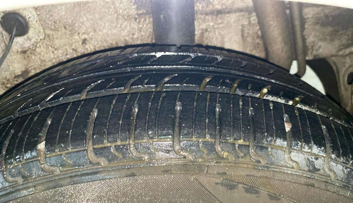 2015 Maruti Celerio ZXI (O), Petrol, Manual, 68,623 km, Left Rear Tyre Tread