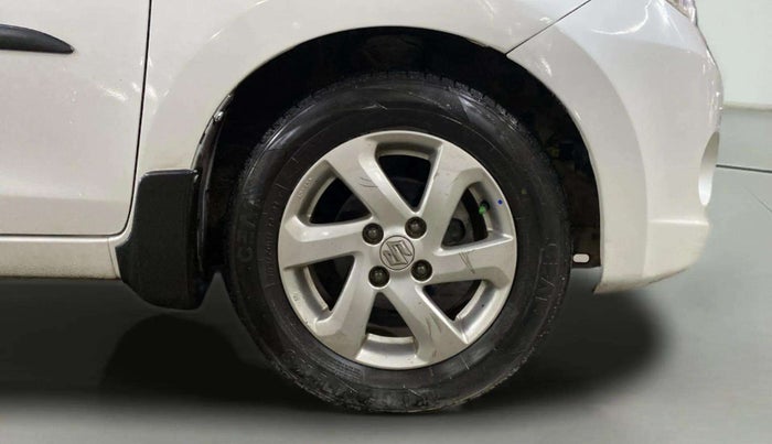 2015 Maruti Celerio ZXI (O), Petrol, Manual, 68,623 km, Right Front Wheel