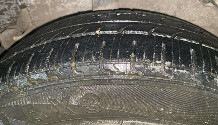 2015 Maruti Celerio ZXI (O), Petrol, Manual, 68,623 km, Right Rear Tyre Tread
