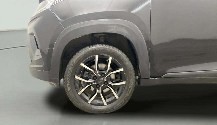 2017 Mahindra KUV 100 NXT K8 P 6 STR, Petrol, Manual, 83,901 km, Left Front Wheel
