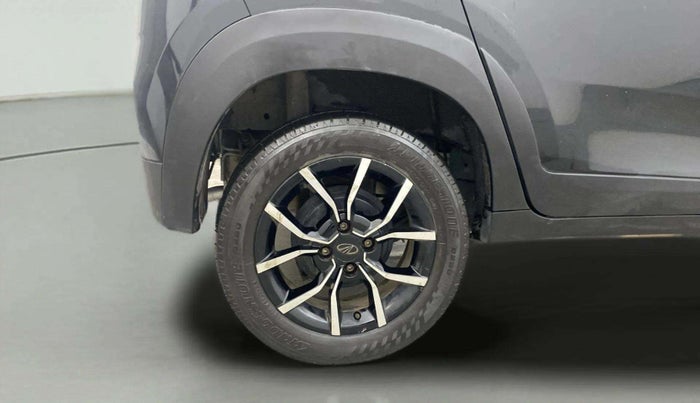 2017 Mahindra KUV 100 NXT K8 P 6 STR, Petrol, Manual, 83,901 km, Right Rear Wheel