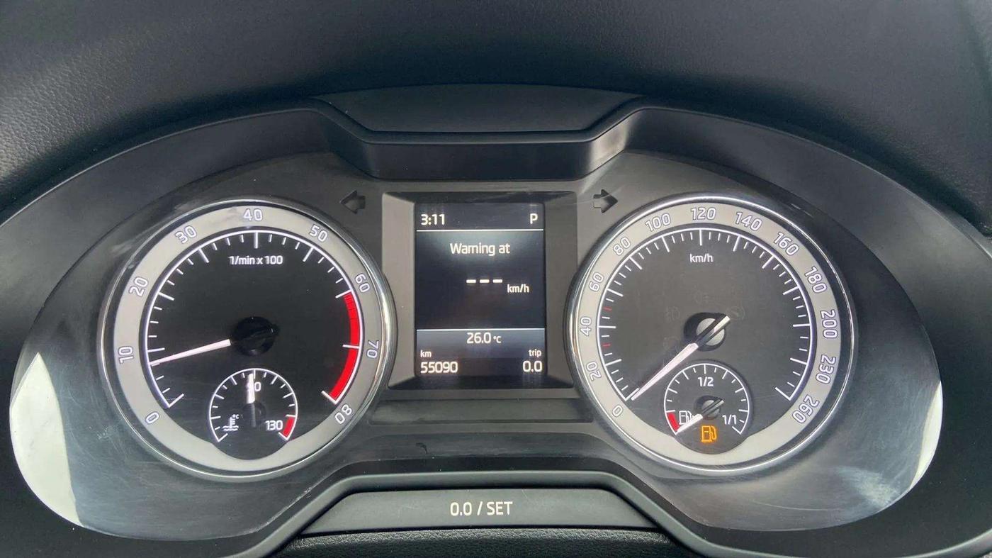 2019 Skoda Octavia STYLE 1.8 TSI AT, Petrol, Automatic, 55,287 km, Odometer Image