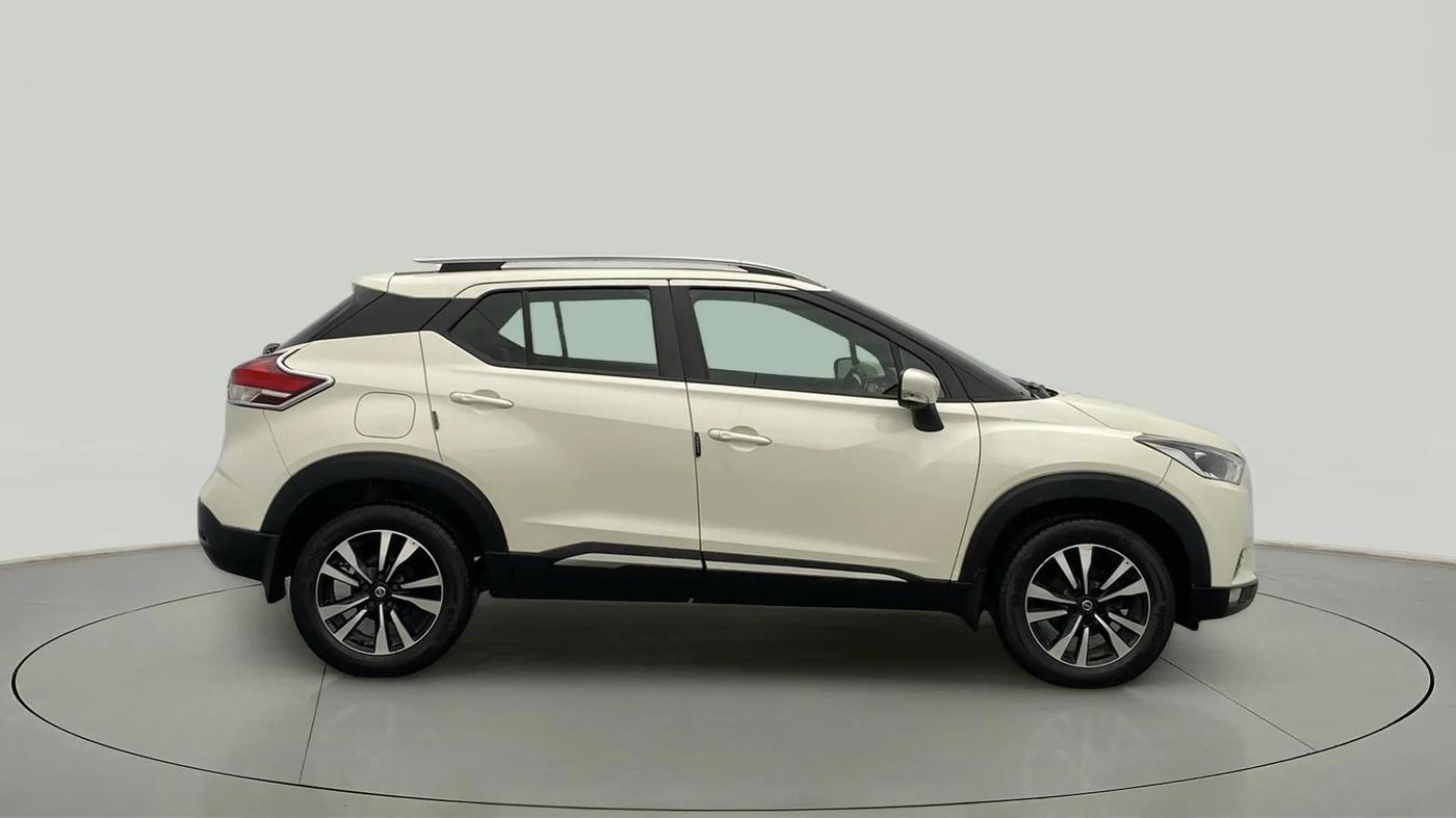 2021 Nissan Kicks XV 1.5, Petrol, Manual, 21,774 km, Right Side View