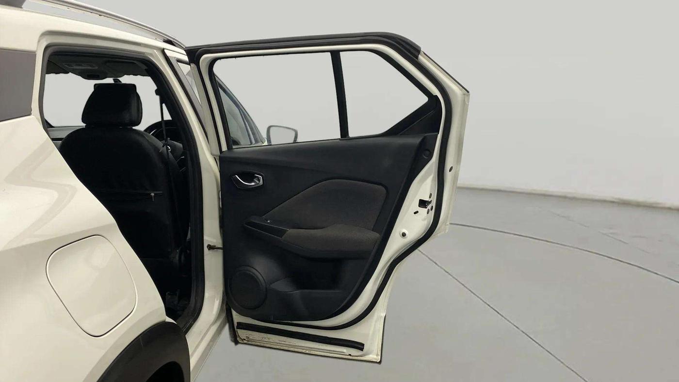 2021 Nissan Kicks XV 1.5, Petrol, Manual, 21,774 km, RHS Rear Door