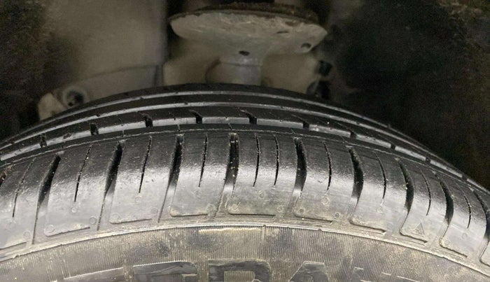 2021 Nissan Kicks XV 1.5, Petrol, Manual, 21,774 km, Left Front Tyre Tread
