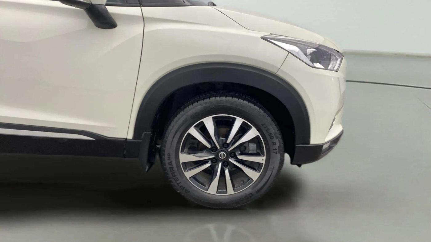 2021 Nissan Kicks XV 1.5, Petrol, Manual, 21,774 km, Right Front Wheel