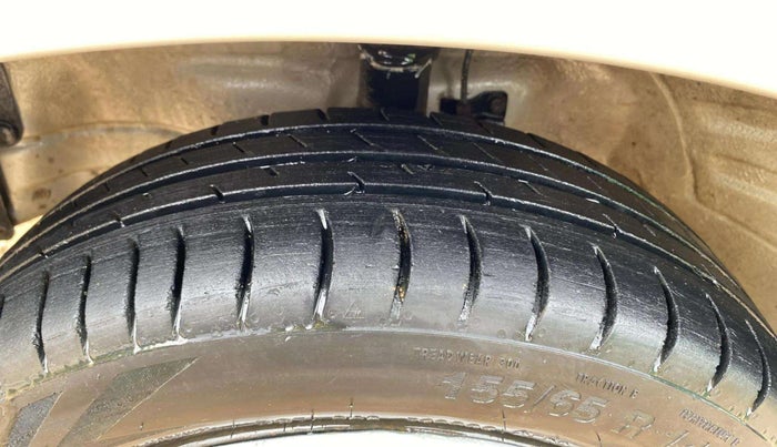 2016 Maruti Wagon R 1.0 VXI, Petrol, Manual, 46,120 km, Left Front Tyre Tread
