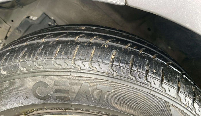 2017 Maruti Celerio VXI AMT, Petrol, Automatic, 68,469 km, Left Front Tyre Tread