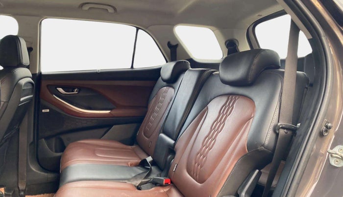 2021 Hyundai ALCAZAR PLATINUM 1.5 MT 7STR, Diesel, Manual, 80,149 km, Right Side Rear Door Cabin