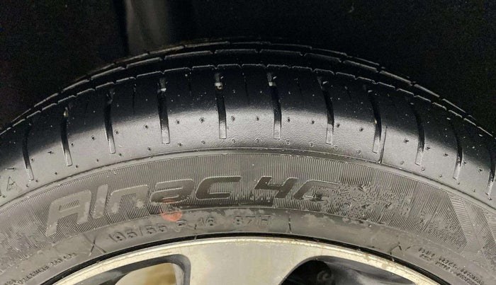 2021 Maruti Baleno ZETA PETROL 1.2, CNG, Manual, 68,210 km, Right Rear Tyre Tread