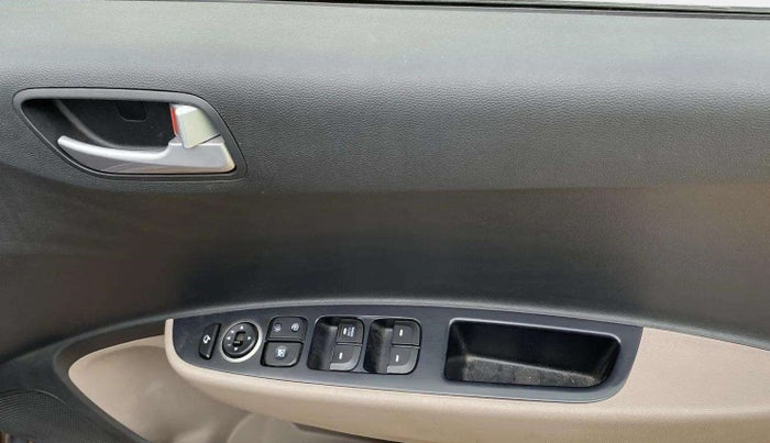 2018 Hyundai Grand i10 SPORTZ 1.2 KAPPA VTVT, Petrol, Manual, 55,095 km, Driver Side Door Panels Control