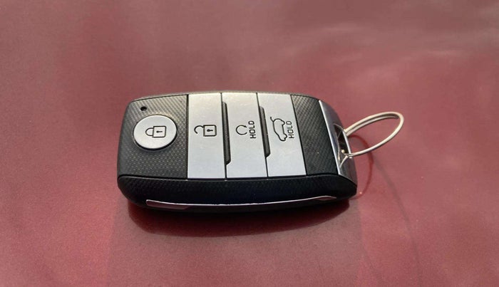 2021 KIA SONET GTX PLUS 1.5 AT, Diesel, Automatic, 78,622 km, Key Close Up