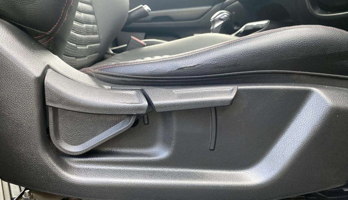 2021 KIA SONET GTX PLUS 1.5 AT, Diesel, Automatic, 78,622 km, Driver Side Adjustment Panel
