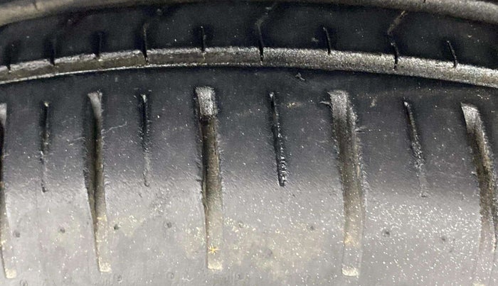 2020 Maruti Baleno ZETA PETROL 1.2, Petrol, Manual, 21,314 km, Right Front Tyre Tread