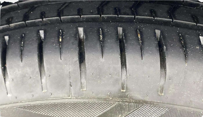 2020 Maruti Baleno ZETA PETROL 1.2, Petrol, Manual, 21,314 km, Right Rear Tyre Tread