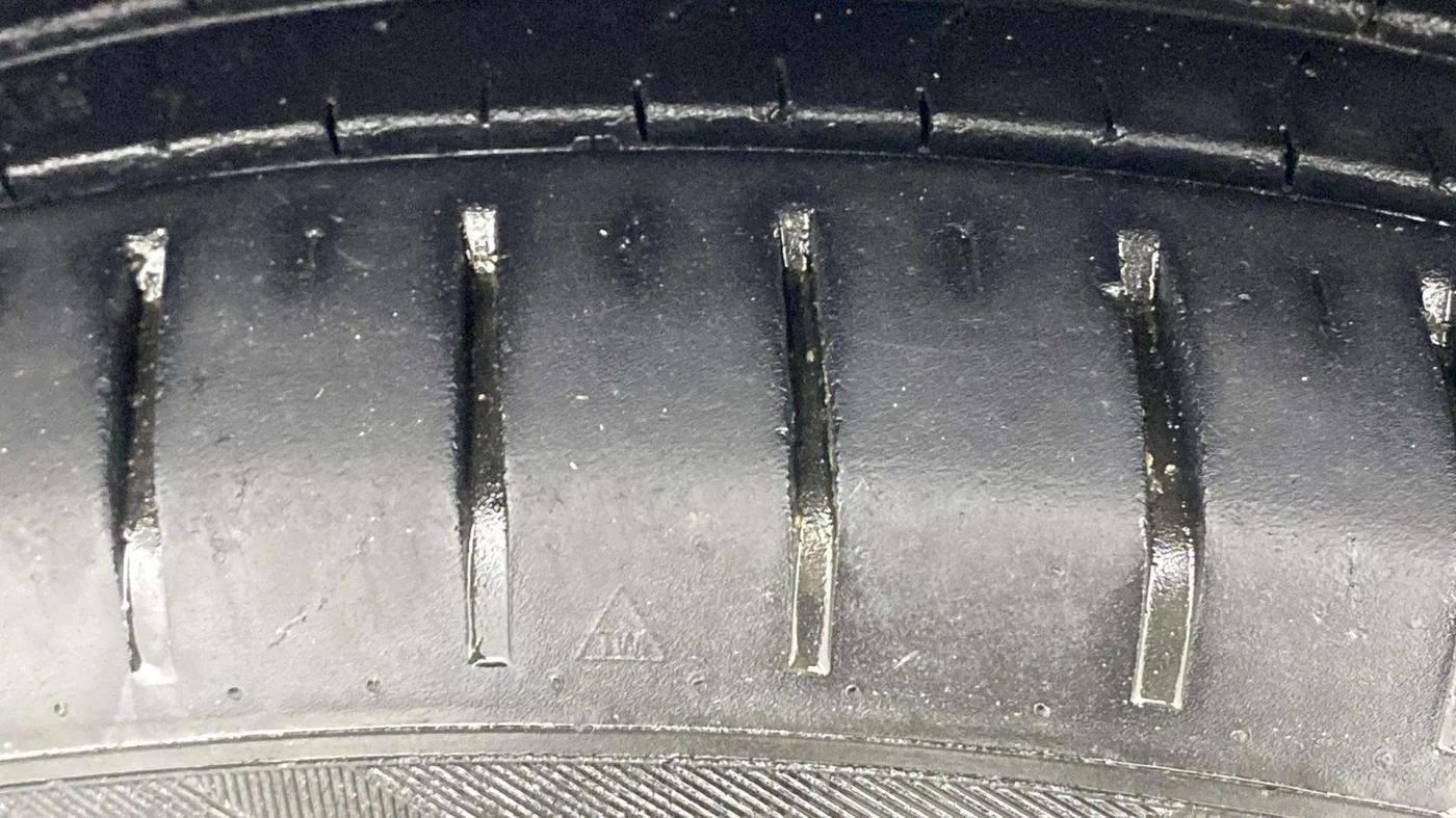 2020 Maruti Baleno ZETA PETROL 1.2, Petrol, Manual, 21,314 km, Left Front Tyre Tread