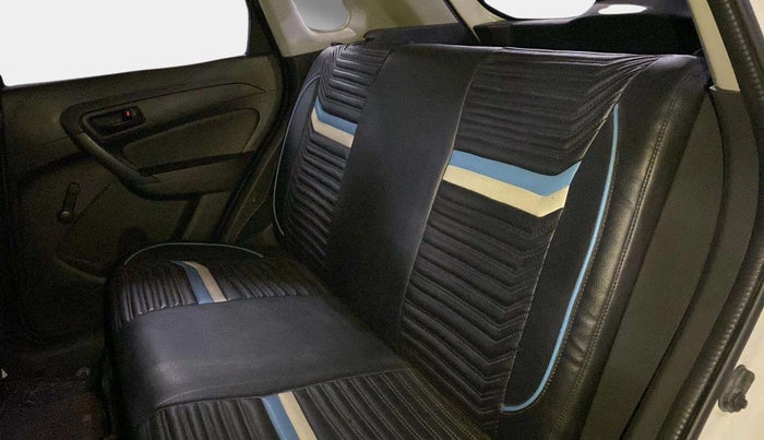 2017 Maruti Vitara Brezza LDI (O), Diesel, Manual, 1,04,390 km, Right Side Rear Door Cabin