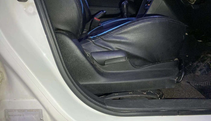 2017 Maruti Vitara Brezza LDI (O), Diesel, Manual, 1,04,390 km, Driver Side Adjustment Panel