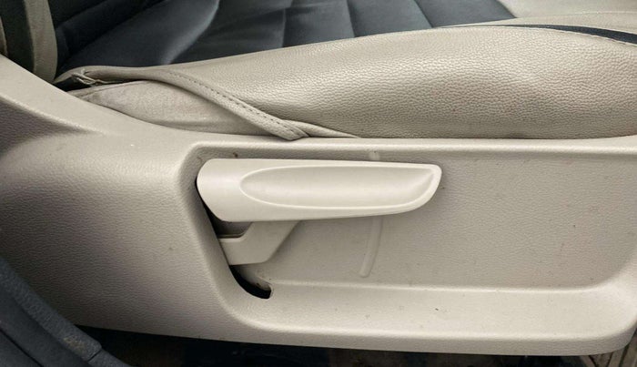 2013 Volkswagen Polo COMFORTLINE 1.2L PETROL, Petrol, Manual, 97,427 km, Driver Side Adjustment Panel