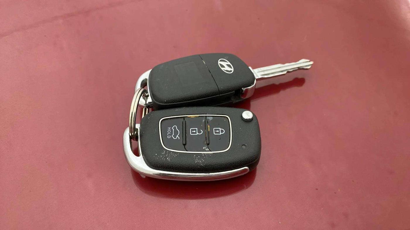 2017 Hyundai New Elantra 2.0 SX MT PETROL, Petrol, Manual, 72,965 km, Key Close Up