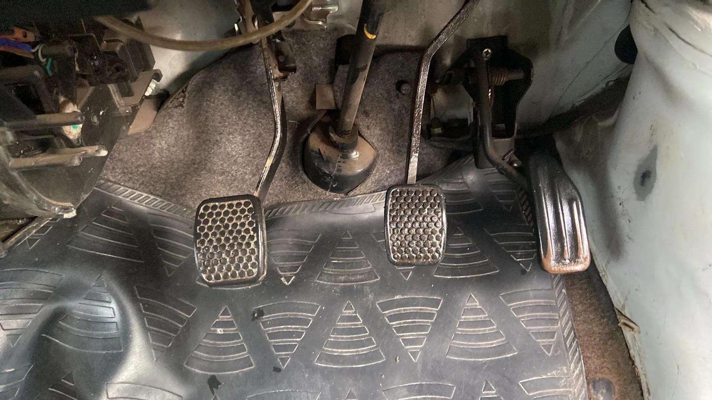 2018 Maruti Eeco 5 STR WITH A/C+HTR, Petrol, Manual, 32,318 km, Pedals