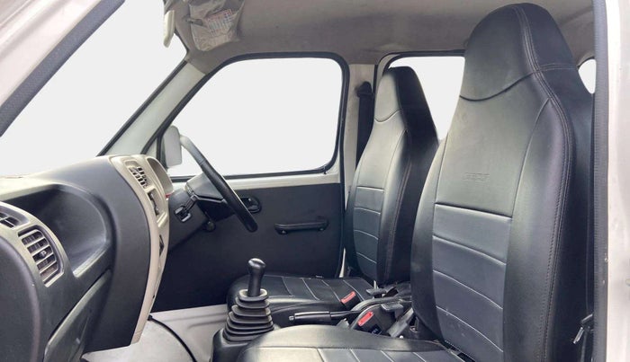 2018 Maruti Eeco 5 STR WITH A/C+HTR, Petrol, Manual, 31,572 km, Right Side Front Door Cabin