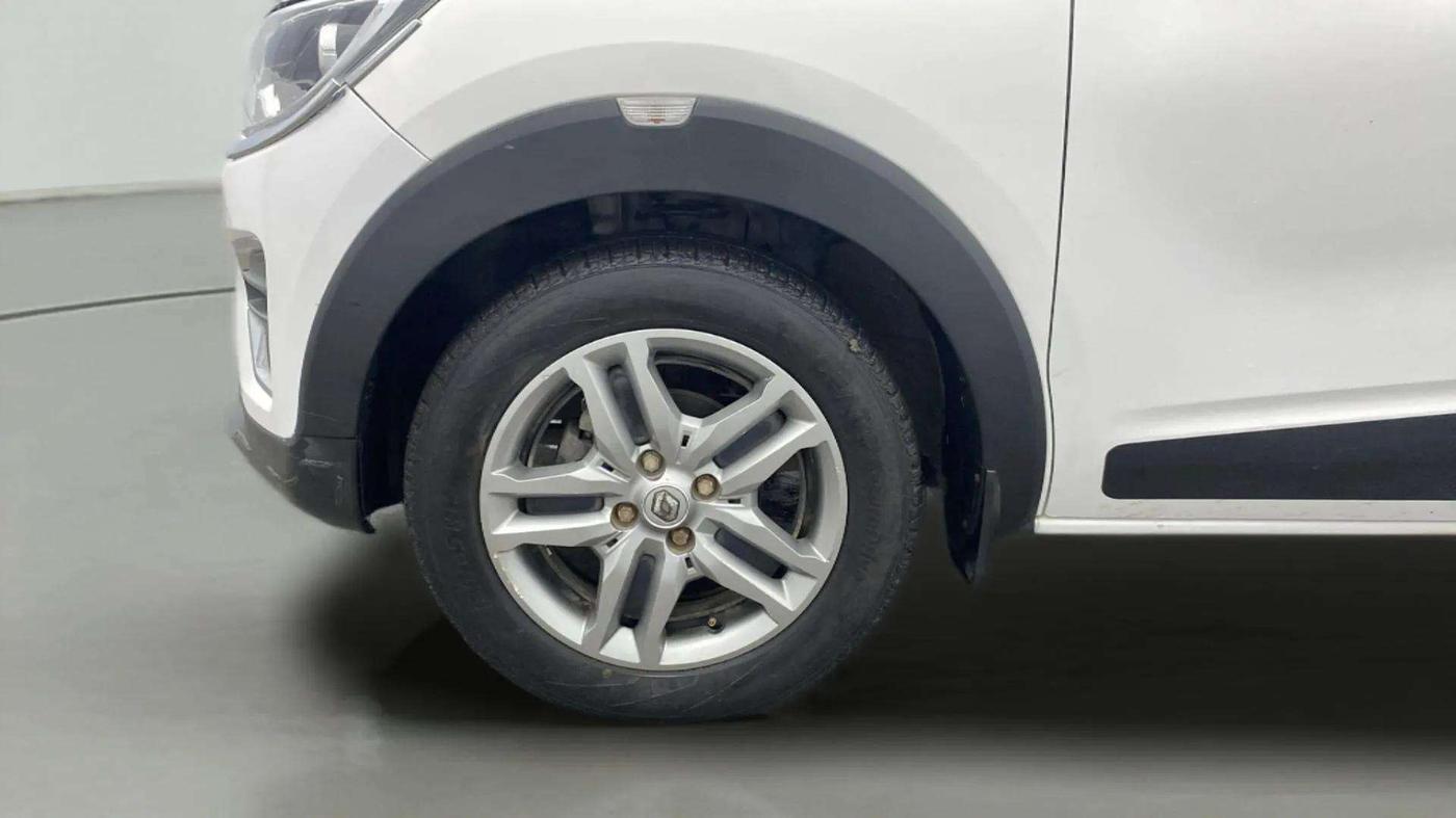 2020 Renault TRIBER RXZ, Petrol, Manual, 26,092 km, Left Front Wheel