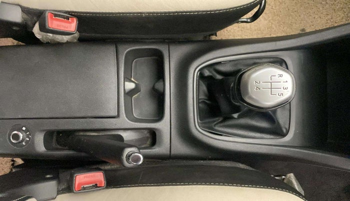 2020 Renault TRIBER RXZ, Petrol, Manual, 26,092 km, Gear Lever