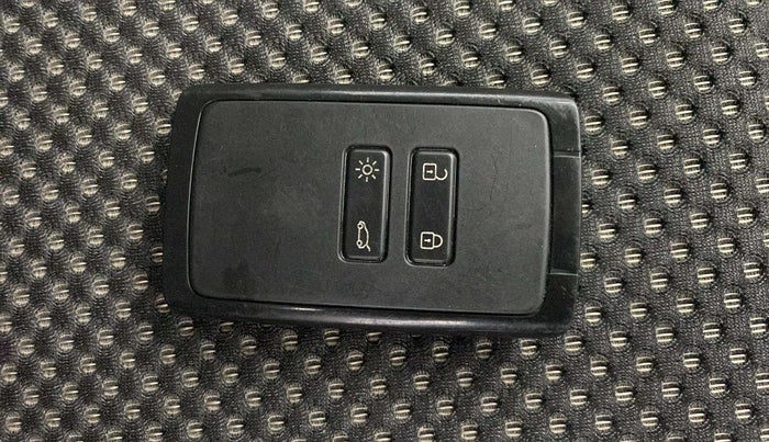 2020 Renault TRIBER RXZ, Petrol, Manual, 26,092 km, Key Close Up