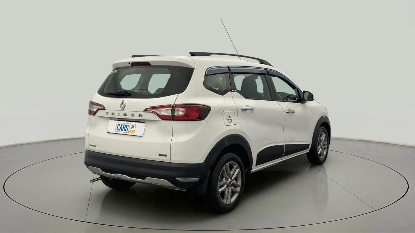 2020 Renault TRIBER RXZ, Petrol, Manual, 26,092 km, Right Back Diagonal
